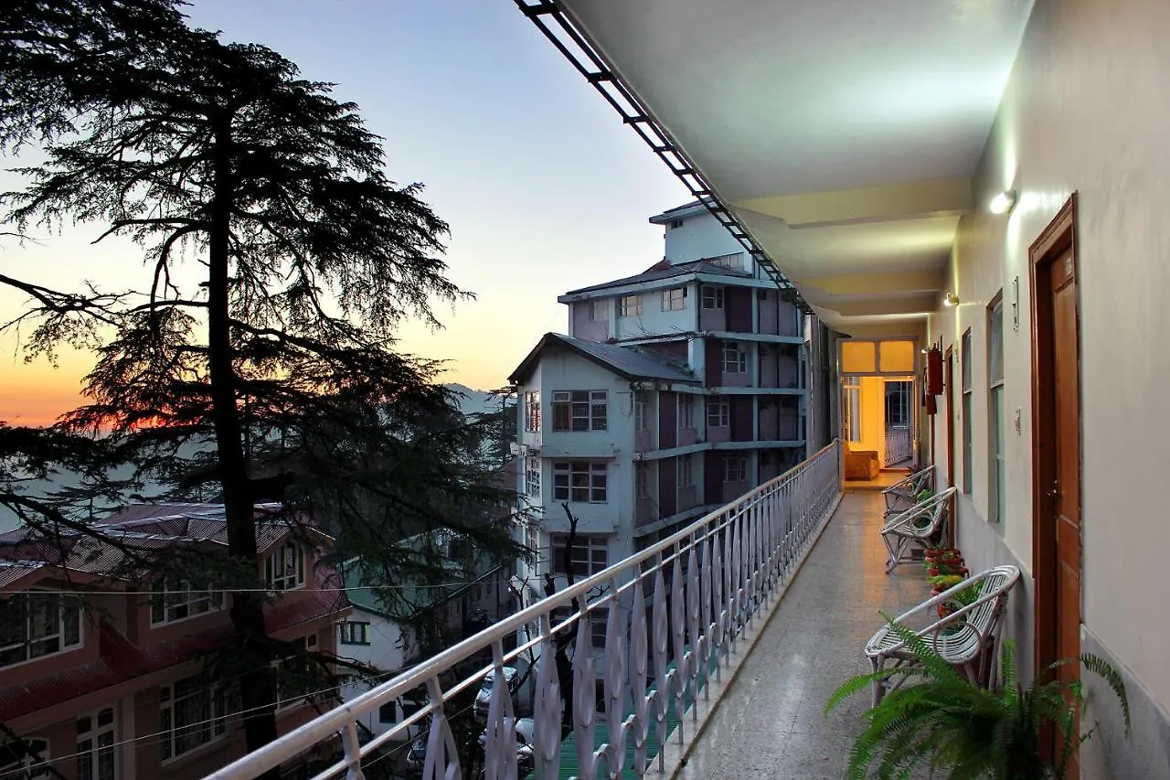 Hotel Himland East- Free Pickup From Railway Station 西姆拉 3*,  印度